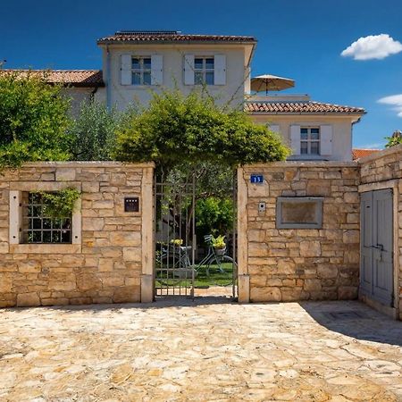Family Villa Elizabeta With Pool In Umag Cepljani Экстерьер фото