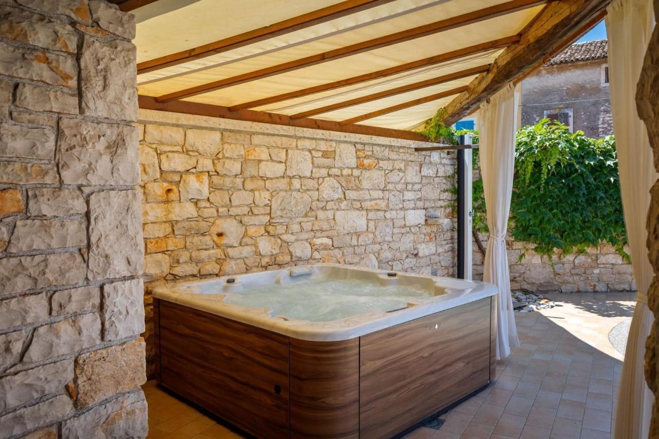 Family Villa Elizabeta With Pool In Umag Cepljani Экстерьер фото